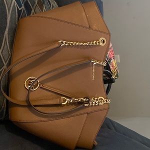Brown Michael Kors tote